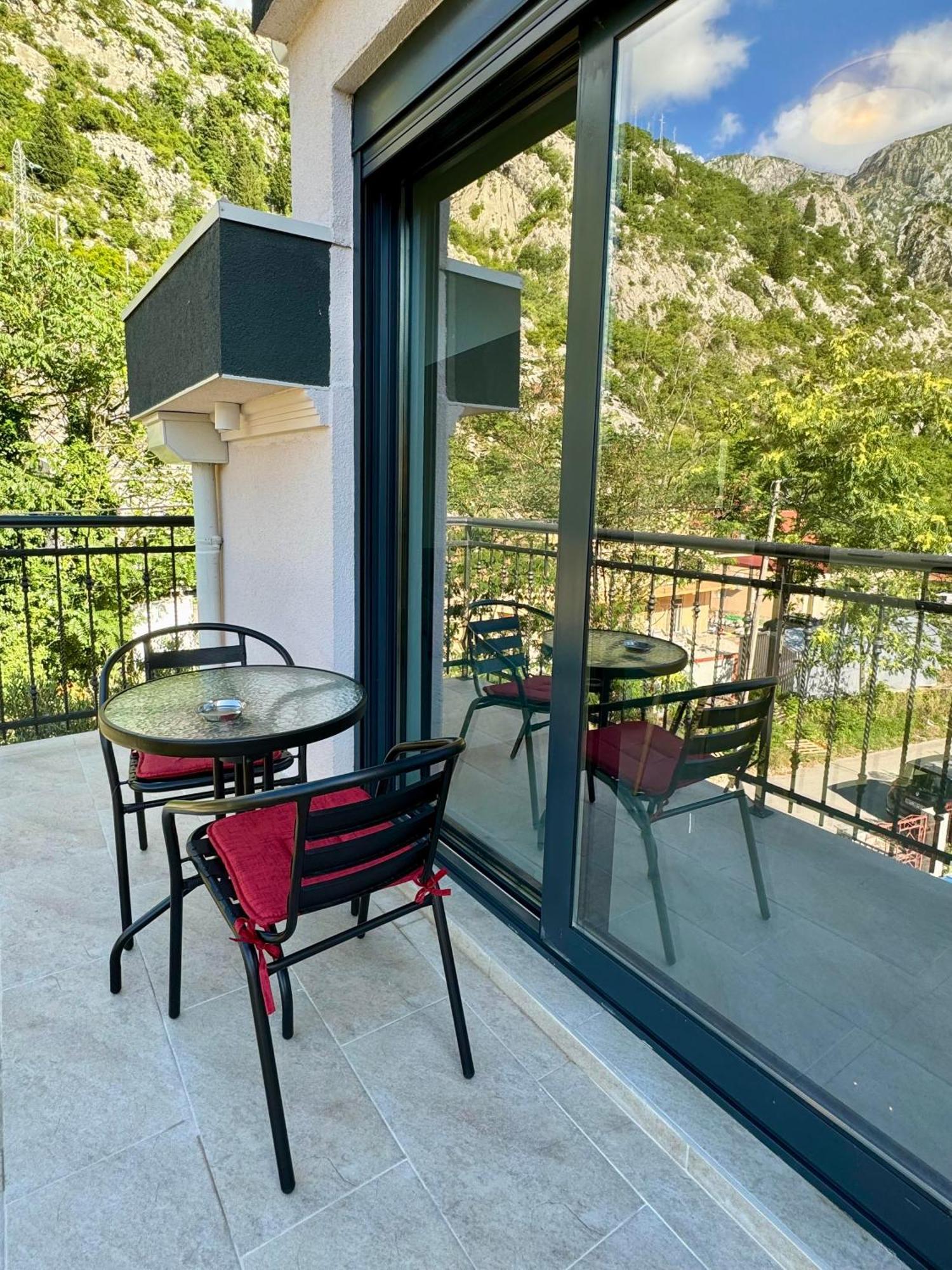 Harmony Garden Apartments Kotor Eksteriør bilde