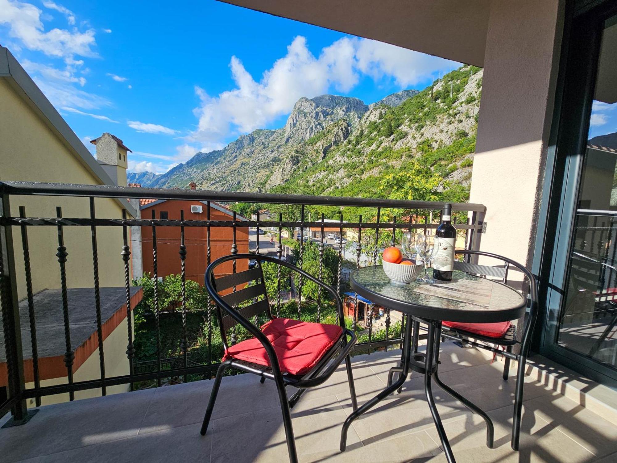 Harmony Garden Apartments Kotor Eksteriør bilde
